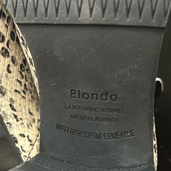 Blondo weatherproof snake skin print booties size 8.5 - Picture 8 of 9